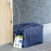 サンワサプライ、場所を取らない宅配BOXを発売