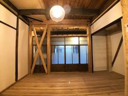施工後の内装。漆喰壁を残している