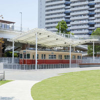 UR、団地広場に車両を展示