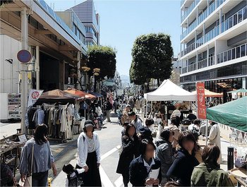 こどもマルシェの様子