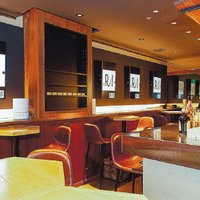 RIA、NFTアートのバーを開業