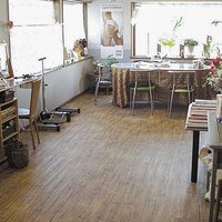 全備、本物の木に近い凸凹の質感