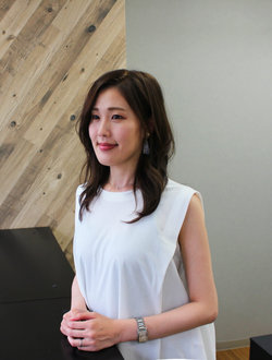 朝日リビング 荒木瑠理子さん写真