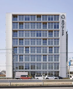 AQ Groupの本社社屋外観