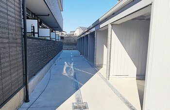 バイクガレージ