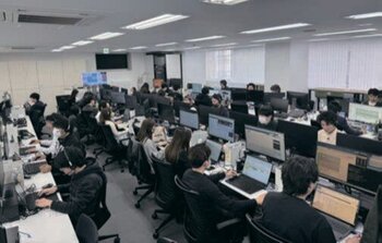 東京本社のコールセンター執務エリア