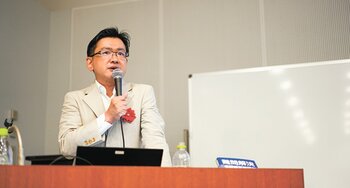登壇した大塚税理士