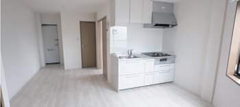 2、3階は賃貸住居としてリノべ