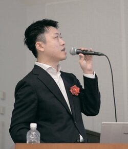 熱心に講演する長谷川氏
