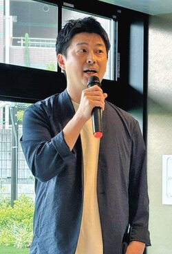 メディア向け内覧会に登壇した佐々木謙一社長