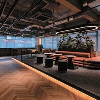 ノットコーポレーション、市場分析から始まるビル再生