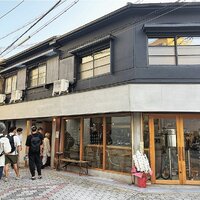 築74年の木造建物、宿泊施設に