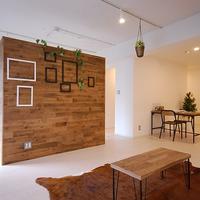 店舗デザイン会社が手掛けるカフェ風の部屋