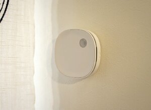 mui Lab、騒音問題防止の見守りセンサー