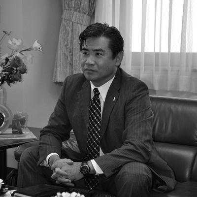 伊香賀俊也社長